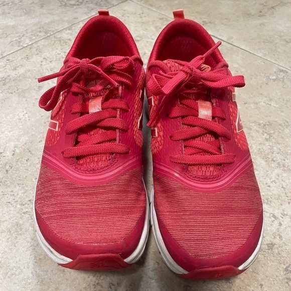 New Balance Women's 711 Mesh Cross-Training Shoe. Size 6 - Picture 2 of 10